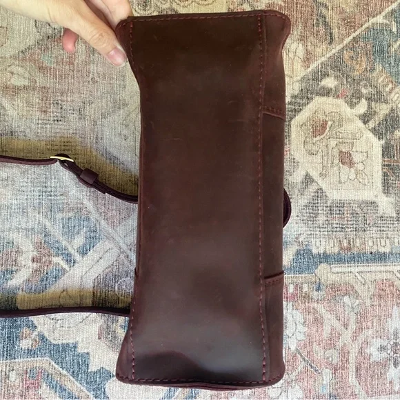 Portland leather goods Lola crossbody tote - Picture 6 of 7